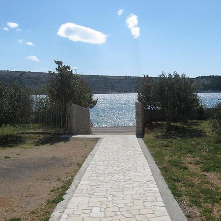 Apartments Frane-20M From Beach Barbat na Rabu 외부 사진